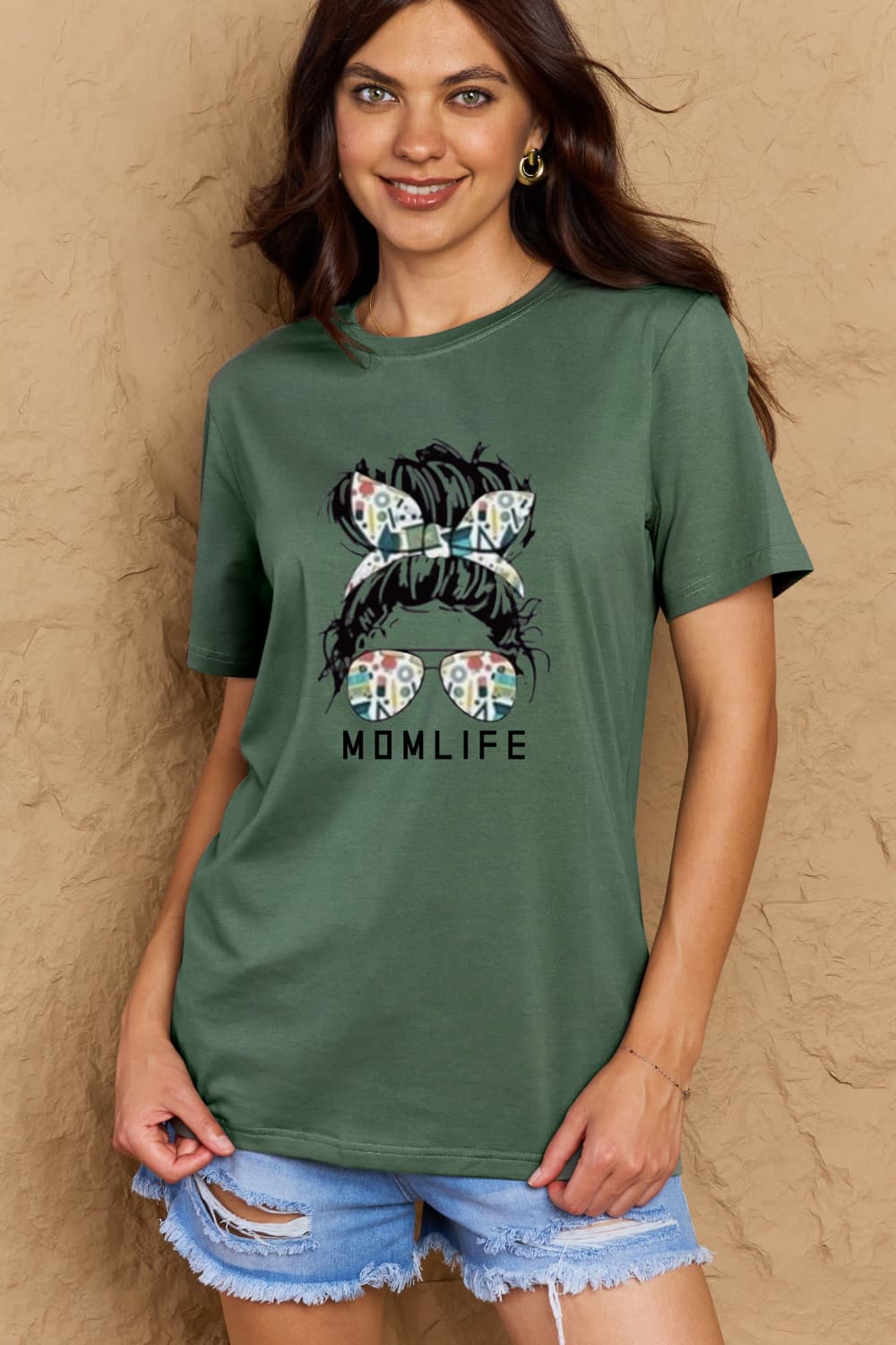 Full Size MOM LIFE Graphic Cotton T-Shirt