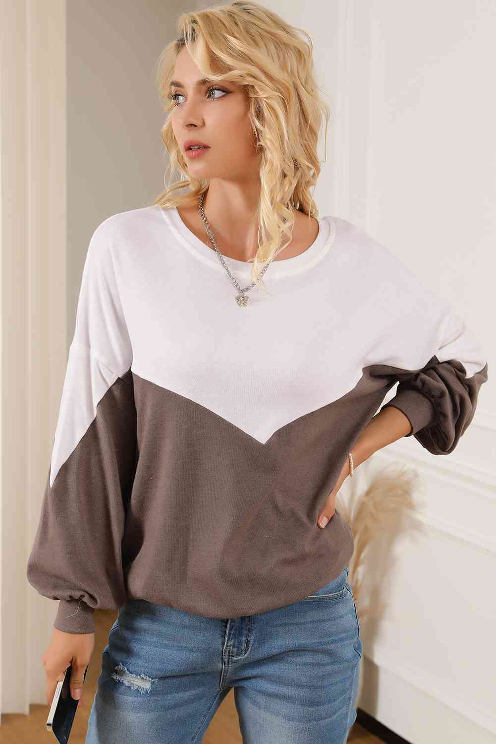 Contrast Round Neck Lantern Sleeve Sweatshirt