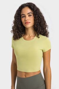 Round Neck Short Sleeve Cropped Sports T-Shirt