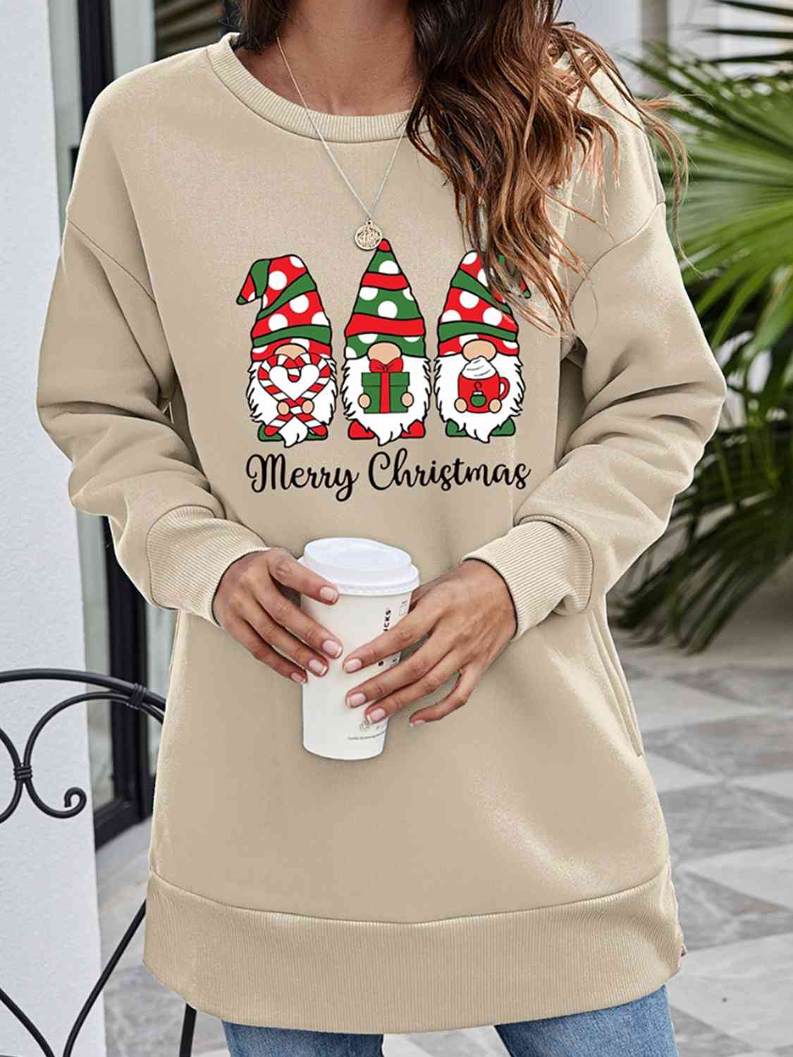 MERRY CHRISTMAS Graphic Round Neck Sweatshirt