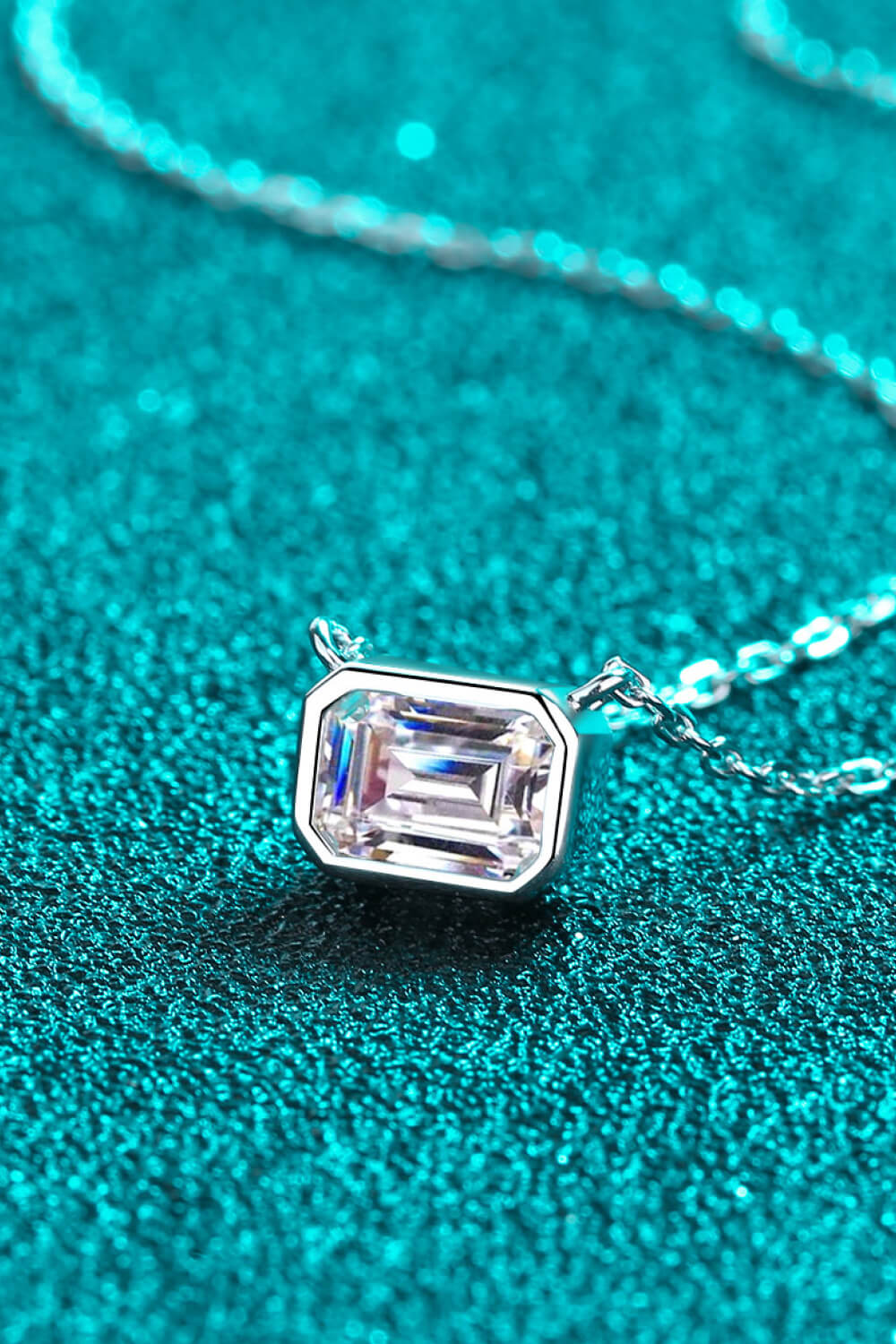 1 Carat Moissanite Pendant Necklace